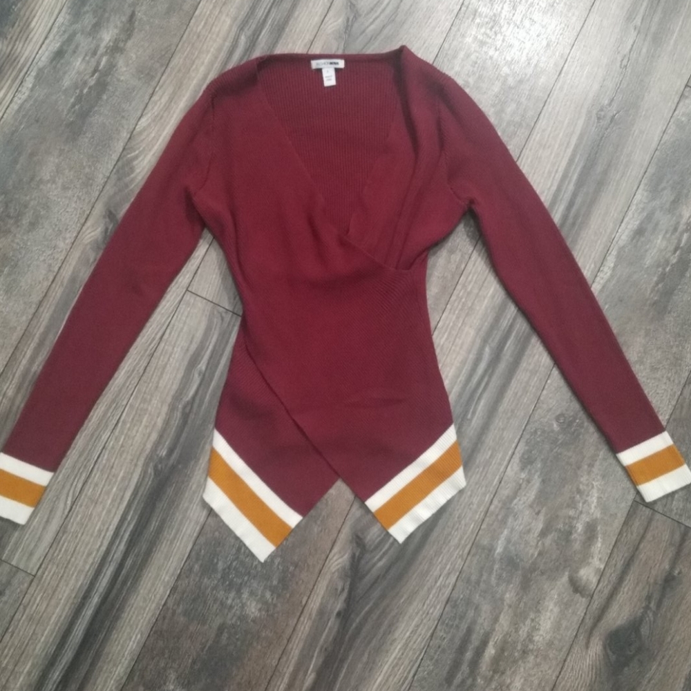 ❤️ Vneck sweater